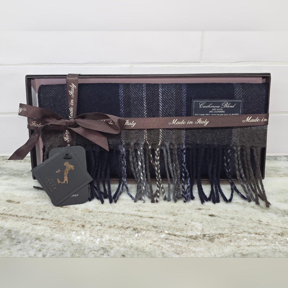 Linea Emmeti | Elegant Plaid Cashmere Blend Scarf